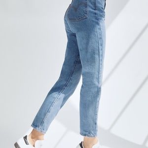 Levi's Wedgie Jean Size 25